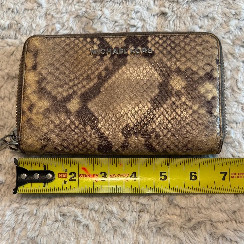 Michael Kors wallet - Picture 4 of 5
